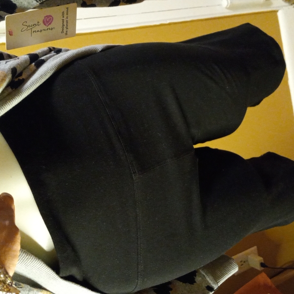 Secret treasures short set/top&bottoms - Picture 7 of 14